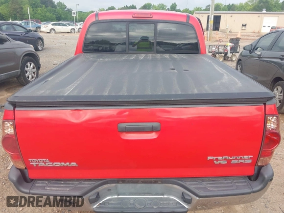 2008 Toyota Tacoma PreRunner z VIN 3TMJU62N78M059673, wystawiony jako IAAI lot #42285980 z przebiegiem 232 473 mil mil oraz . Historia ofert i sprzedaży dostępna na DreamBid. Obrazek 16.