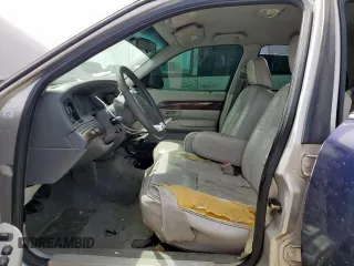 2004 Mercury Grand Marquis GS z VIN 2MEFM74W64X603871, wystawiony jako Copart lot #56545655 z przebiegiem 206 427 mil mil oraz Szkoda całkowita • Salvage title. Historia ofert i sprzedaży dostępna na DreamBid. Obrazek 7.