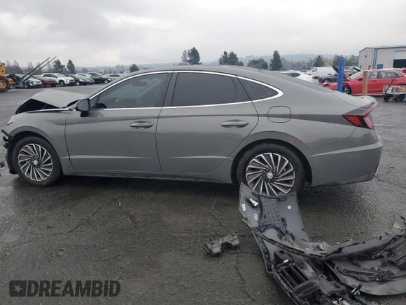 2020 Hyundai Sonata Hybrid Limited with VIN KMHL54JJ3LA013896, listed as a Copart auction lot 85174344 with 71,759 mi miles and Salvage Title. Bid and sale history available at carsss.com. Image 2.