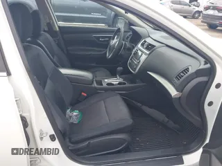 2017 Nissan Altima SR z VIN 1N4AL3AP5HC193030, wystawiony jako IAAI lot #42230730 z przebiegiem 93 001 mil mil oraz . Historia ofert i sprzedaży dostępna na DreamBid. Obrazek 5.