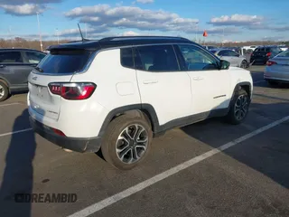 2022 Jeep Compass (RED) Edition with VIN 3C4NJDCB6NT190971, listed as a IAAI auction lot 40974185 with 37,014 mi miles. Bid and sale history available at carsss.com. Image 4.