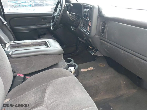 2004 GMC Sierra 1500 SLE with VIN 2GTEC19T641367379, listed as a IAAI auction lot 41474575 with 292,109 mi miles. Bid and sale history available at carsss.com. Image 5.