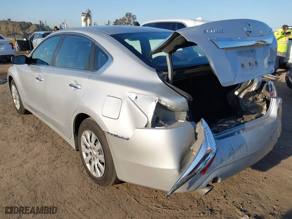 2013 Nissan Altima 2.5 SL with VIN 1N4AL3APXDN493984, listed as a IAAI auction lot 41979824 with 139,343 mi miles. Bid and sale history available at carsss.com. Image 3.
