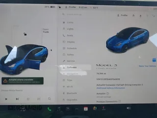 2018 Tesla Model 3 Long Range Battery z VIN 5YJ3E1EA6JF041970, wystawiony jako IAAI lot #42224514 z przebiegiem 79 744 mil mil oraz . Historia ofert i sprzedaży dostępna na DreamBid. Obrazek 7.