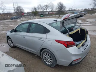 2022 Hyundai Accent SE with VIN 3KPC24A62NE173633, listed as a IAAI auction lot 39031071 with 49,089 mi miles and . Bid and sale history available at carsss.com. Image 3.