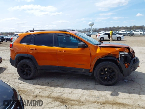 2016 Jeep Cherokee Trailhawk с VIN 1C4PJMBS4GW104841, выставлен на аукционе IAAI как лот 41883523 с пробегом 171 734 миль миль и . История ставок и продаж доступна на DreamBid. Изображение 13.