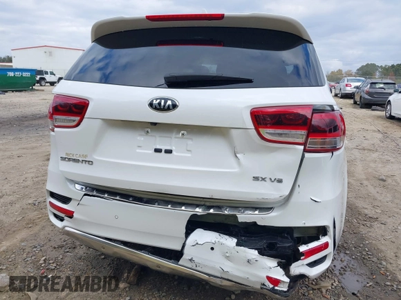 2017 Kia Sorento SX z VIN 5XYPK4A58HG226884, wystawiony jako IAAI lot #40738284 z przebiegiem 137 599 mil mil oraz . Historia ofert i sprzedaży dostępna na DreamBid. Obrazek 6.