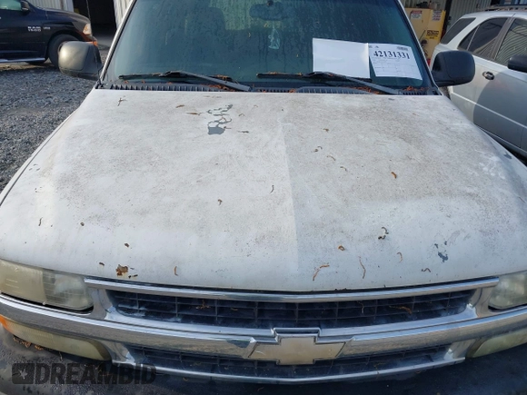 2005 Chevrolet Tahoe LS with VIN 1GNEK13T35J196245, listed as a IAAI auction lot 42131331 with 316,396 mi miles and . Bid and sale history available at DreamBid. Image 6.