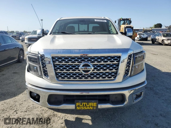 2016 Nissan Titan Platinum Reserve z VIN 1N6BA1F2XGN506613, wystawiony jako Copart lot #52592585 z przebiegiem 133 408 mil mil oraz Czysty tytuł • Clean title. Historia ofert i sprzedaży dostępna na DreamBid. Obrazek 5.