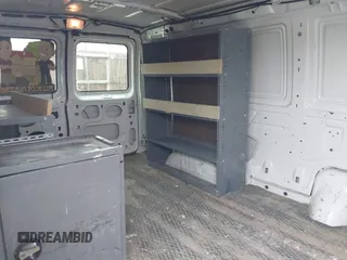2008 Ford Econoline Cargo Commercial z VIN 1FTNE14W08DA57153, wystawiony jako IAAI lot #41596848 z przebiegiem 121 347 mil mil oraz . Historia ofert i sprzedaży dostępna na DreamBid. Obrazek 8.