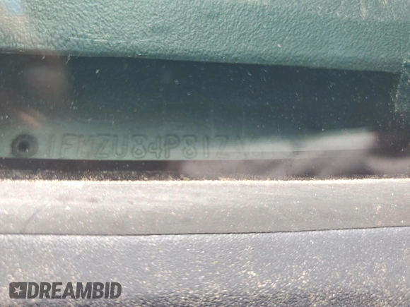 2001 Ford Explorer Eddie Bauer z VIN 1FMZU84P81ZA61333, wystawiony jako Copart lot #56927345 z przebiegiem 205 865 mil mil oraz Szkoda całkowita • Salvage title. Historia ofert i sprzedaży dostępna na DreamBid. Obrazek 12.