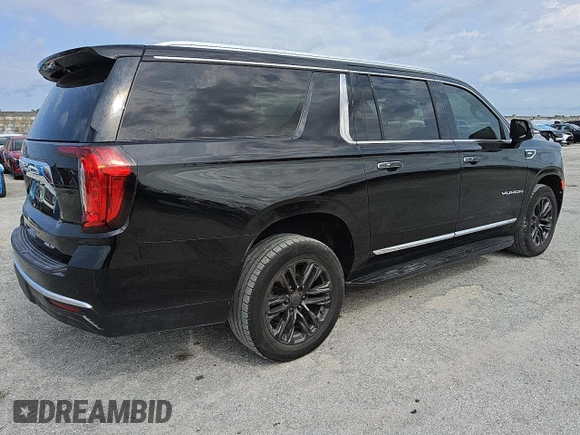 2022 GMC Yukon XL SLT z VIN 1GKS2GKD4NR141964, wystawiony jako Copart lot #57157795 z przebiegiem 48 131 mil mil oraz Czysty tytuł • Clean title. Historia ofert i sprzedaży dostępna na DreamBid. Obrazek 3.