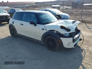 2019 MINI Hardtop Cooper S z VIN WMWXP7C5XK2A51961, wystawiony jako IAAI lot #41784463 z przebiegiem 55 333 mil mil oraz . Historia ofert i sprzedaży dostępna na DreamBid. Obrazek 1.