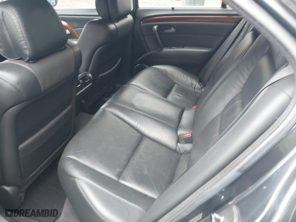 2007 Acura RL Tech Pkg with VIN JH4KB16647C000966, listed as a IAAI auction lot 41795912 with 187,237 mi miles. Bid and sale history available at carsss.com. Image 8.