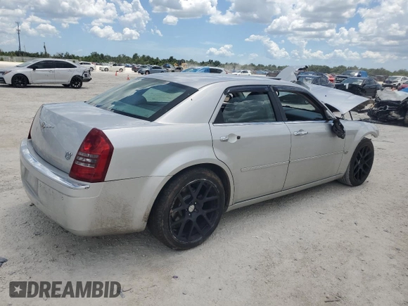 2006 Chrysler 300 C with VIN 2C3LA63H86H319542, listed as a Copart auction lot 63530194 with 167,288 mi miles and Salvage Title. Bid and sale history available at carsss.com. Image 3.