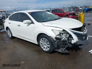 2015 Nissan Altima 2.5 S with VIN 1N4AL3AP6FC209099, listed as a IAAI auction lot 41818781 with 131,306 mi miles. Bid and sale history available at carsss.com. Image 1.