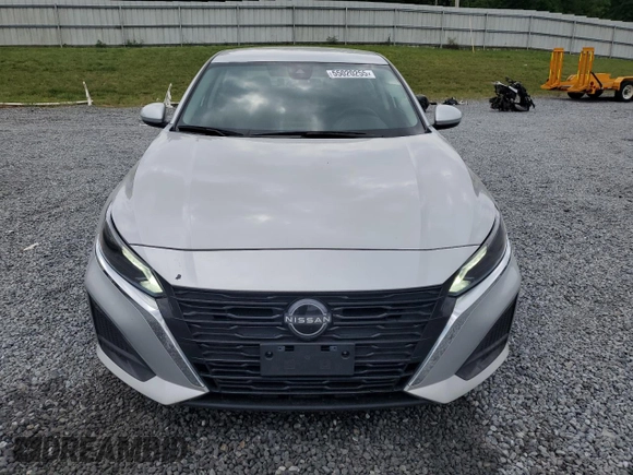 2023 Nissan Altima S with VIN 1N4BL4BV4PN342490, listed as a Copart auction lot 55020255 with 153,358 mi miles and Clean Title. Bid and sale history available at DreamBid. Image 5.