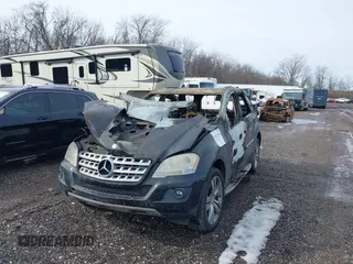 2009 Mercedes-Benz M 350 z VIN 4JGBB56E39A511689, wystawiony jako IAAI lot #41421320 z przebiegiem Nie podano mil oraz . Historia ofert i sprzedaży dostępna na DreamBid. Obrazek 6.