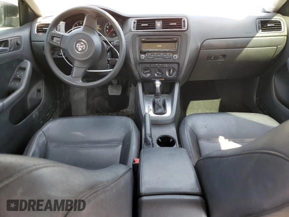 2014 Volkswagen Jetta SE z VIN 3VWD17AJ2EM397825, wystawiony jako Copart lot #64076595 z przebiegiem 61 691 mil mil oraz Szkoda całkowita • Salvage title. Historia ofert i sprzedaży dostępna na DreamBid. Obrazek 8.