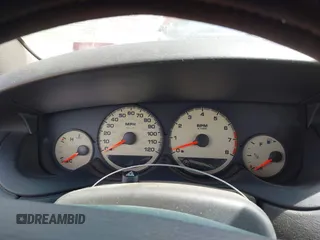 2001 Dodge Neon Highline z VIN 1B3ES46CX1D256604, wystawiony jako IAAI lot #41910019 z przebiegiem 30 253 mil mil oraz . Historia ofert i sprzedaży dostępna na DreamBid. Obrazek 7.