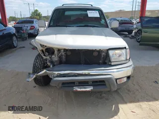 2000 Toyota 4Runner SR5 with VIN JT3GN86R5Y0152635, listed as a IAAI auction lot 42076738 with 278,113 mi miles and . Bid and sale history available at DreamBid. Image 6.
