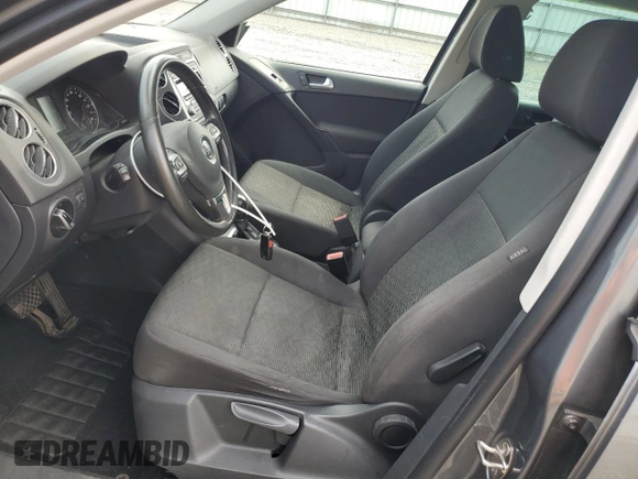 2013 Volkswagen Tiguan S с VIN WVGBV3AX6DW592011, выставлен на аукционе Copart как лот 59802095 с пробегом 112 485 миль миль и Списание • Salvage title. История ставок и продаж доступна на DreamBid. Изображение 7.