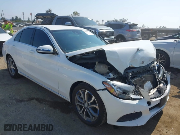 2017 Mercedes-Benz C 300 с VIN 55SWF4JB6HU188700, выставлен на аукционе IAAI как лот 42390502 с пробегом 105 653 миль миль и . История ставок и продаж доступна на DreamBid. Изображение 1.