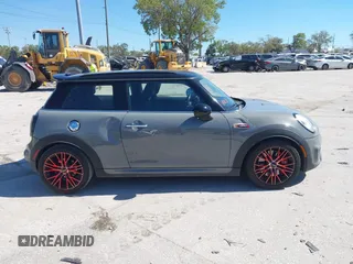 2016 MINI Hardtop John Cooper Works with VIN WMWXM9C58GT996815, listed as a IAAI auction lot 41756661 with 146,450 mi miles and . Bid and sale history available at DreamBid. Image 13.