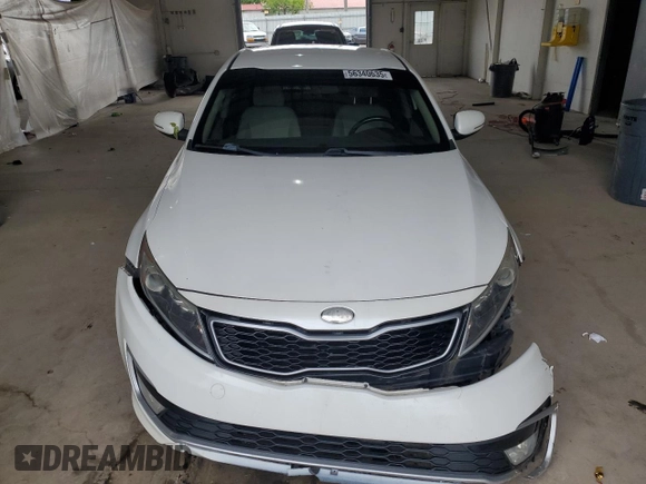 2013 Kia Optima EX z VIN KNAGM4AD4D5045301, wystawiony jako Copart lot #56340635 z przebiegiem 136 550 mil mil oraz Szkoda całkowita • Salvage title. Historia ofert i sprzedaży dostępna na DreamBid. Obrazek 5.