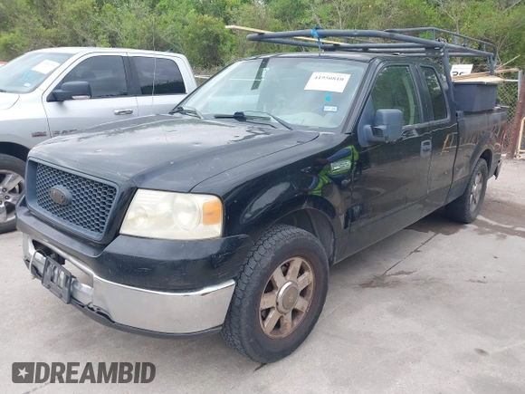 2006 Ford F-150 STX with VIN 1FTRX12W46KC45214, listed as a IAAI auction lot 41950810 with 197,312 mi miles. Bid and sale history available at carsss.com. Image 2.