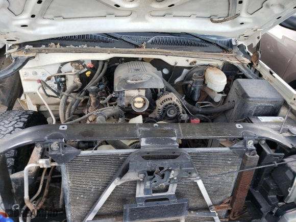 2004 Chevrolet Silverado 1500 LS with VIN 2GCEC19T841238219, listed as a Copart auction lot 50061644 with 307,825 mi miles and Salvage Title. Bid and sale history available at carsss.com. Image 11.
