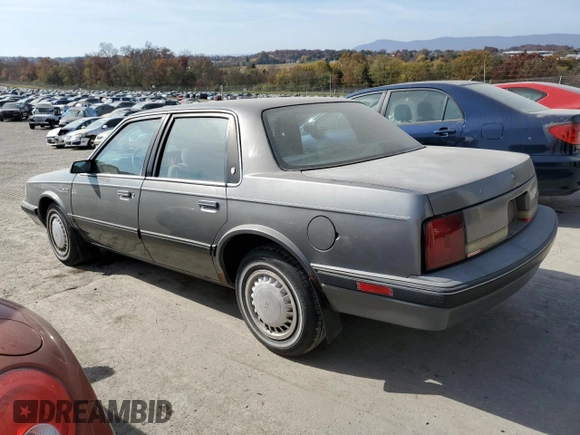 1990 Oldsmobile Cutlass z VIN 2G3AL54R2L2339637, wystawiony jako Copart lot #78364484 z przebiegiem 89 106 mil mil oraz Tytuł czysty. Historia ofert i sprzedaży dostępna na DreamBid. Obrazek 2.