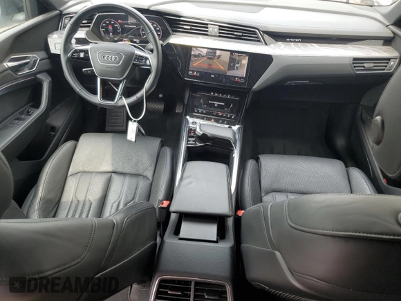 2022 Audi e-tron Chronos with VIN WA1VABGE2NB024953, listed as a Copart auction lot 60561975 with 30,503 mi miles and Salvage title. Bid and sale history available at DreamBid. Image 8.