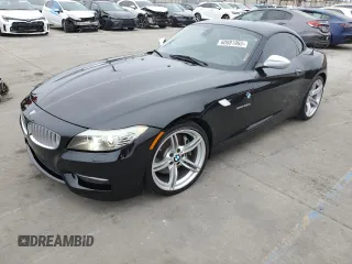 2011 BMW Z4 sDrive35is z VIN WBALM1C59BE633274, wystawiony jako Copart lot #60881965 z przebiegiem 56 504 mil mil oraz Szkoda całkowita • Salvage title. Historia ofert i sprzedaży dostępna na DreamBid. Obrazek 1.
