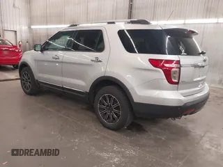 2014 Ford Explorer XLT z VIN 1FM5K8D8XEGA15680, wystawiony jako IAAI lot #42194829 z przebiegiem 179 946 mil mil oraz . Historia ofert i sprzedaży dostępna na DreamBid. Obrazek 3.