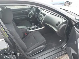 2015 Nissan Altima 2.5 S with VIN 1N4AL3AP6FC413918, listed as a IAAI auction lot 42168198 with 133,655 mi miles. Bid and sale history available at carsss.com. Image 5.