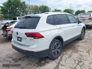 2024 Volkswagen Tiguan Wolfsburg Edition with VIN 3VV5B7AX1RM232736, listed as a IAAI auction lot 41913474 with 9,160 mi miles. Bid and sale history available at carsss.com. Image 4.