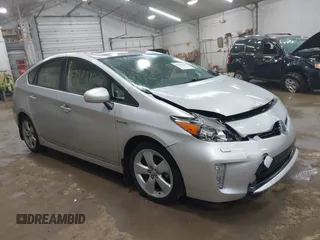 2013 Toyota Prius One z VIN JTDKN3DU0D5593263, wystawiony jako IAAI lot #42352380 z przebiegiem 164 437 mil mil oraz . Historia ofert i sprzedaży dostępna na DreamBid. Obrazek 1.