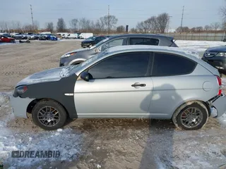 2011 Hyundai Accent GS z VIN KMHCM3AC9BU195826, wystawiony jako IAAI lot #41610260 z przebiegiem 112 508 mil mil oraz . Historia ofert i sprzedaży dostępna na DreamBid. Obrazek 14.