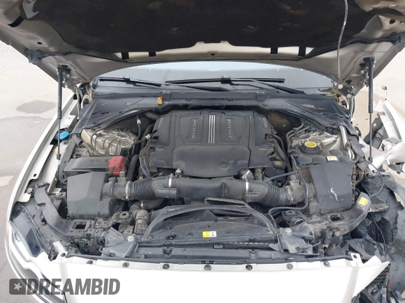 2017 Jaguar XF 35t Premium with VIN SAJBD4BV4HCY27802, listed as a IAAI auction lot 41076758 with 106,298 mi miles. Bid and sale history available at carsss.com. Image 10.
