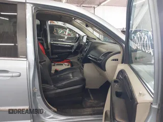 2013 Chrysler Town & Country Touring with VIN 2C4RC1BG9DR705471, listed as a IAAI auction lot 42037203 with 313,822 mi miles. Bid and sale history available at carsss.com. Image 5.