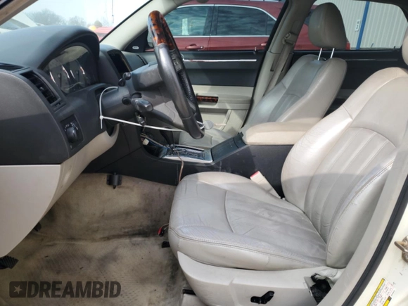 2006 Chrysler 300 C with VIN 2C3KA63H66H104513, listed as a Copart auction lot 48927645 with 179,372 mi miles and Non Repairable. Bid and sale history available at carsss.com. Image 7.