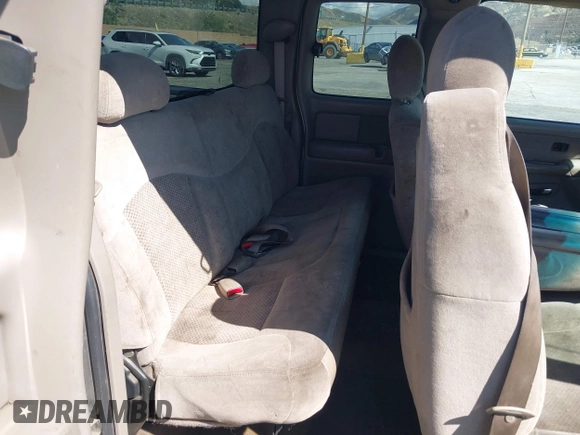 2001 Chevrolet Silverado 1500 LS with VIN 2GCEC19V311267026, listed as a IAAI auction lot 41381574 with Not Provided miles and . Bid and sale history available at DreamBid. Image 8.