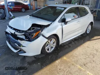 2020 Toyota Corolla Hatchback SE with VIN JTND4RBE1L3092043, listed as a Copart auction lot 49701895 with 38,713 mi miles and Salvage Title. Bid and sale history available at carsss.com. Image 1.
