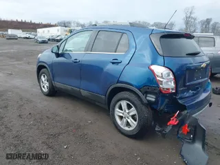 2019 Chevrolet Trax LT with VIN 3GNCJPSB9KL389798, listed as a IAAI auction lot 41650225 with 37,160 mi miles. Bid and sale history available at carsss.com. Image 3.