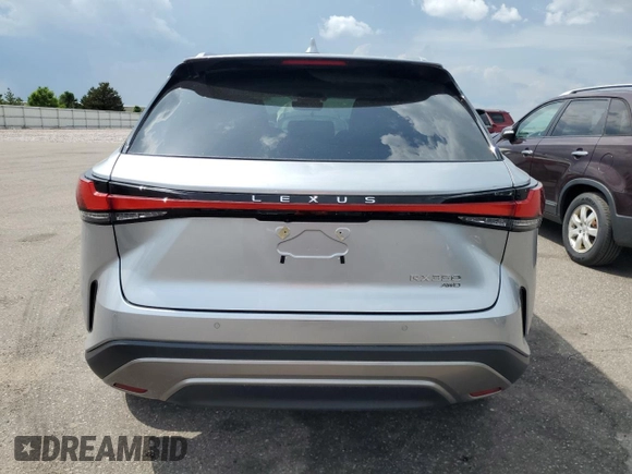 2023 Lexus RX 350 z VIN 2T2BAMCA9PC035293, wystawiony jako Copart lot #61624595 z przebiegiem 17 559 mil mil oraz Szkoda całkowita • Salvage title. Historia ofert i sprzedaży dostępna na DreamBid. Obrazek 6.