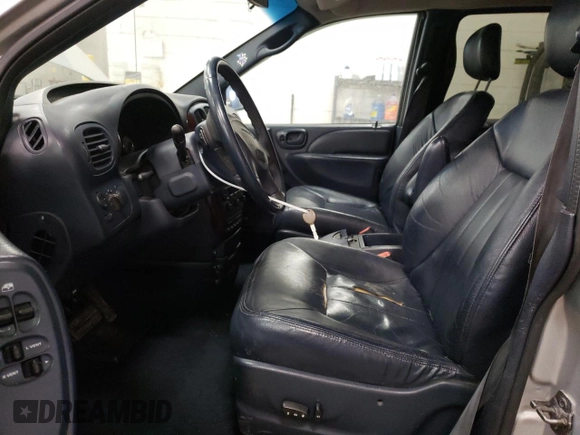 2001 Chrysler Town & Country LXi with VIN 2C8GP54L81R305070, listed as a Copart auction lot 42321265 with Not Provided miles and Salvage Title. Bid and sale history available at DreamBid. Image 7.