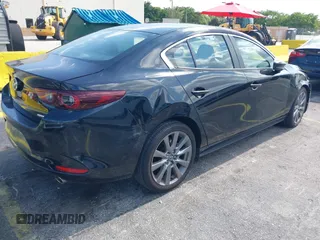 2024 Mazda 3 S Preferred с VIN 3MZBPACM1RM415733, выставлен на аукционе IAAI как лот 42308136 с пробегом 25 370 миль миль и . История ставок и продаж доступна на DreamBid. Изображение 4.