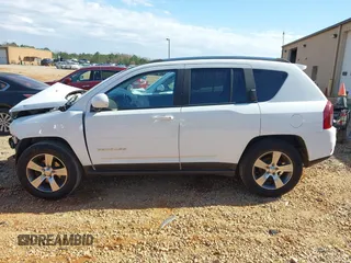 2017 Jeep Compass High Altitude with VIN 1C4NJDEB2HD100626, listed as a IAAI auction lot 41823817 with 90,138 mi miles. Bid and sale history available at carsss.com. Image 14.