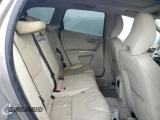 2016 Volvo XC60 T6 Drive-E z VIN YV449MDK8G2832756, wystawiony jako Copart lot #83408584 z przebiegiem Nie podano mil oraz Szkoda całkowita • Salvage title. Historia ofert i sprzedaży dostępna na DreamBid. Obrazek 11.